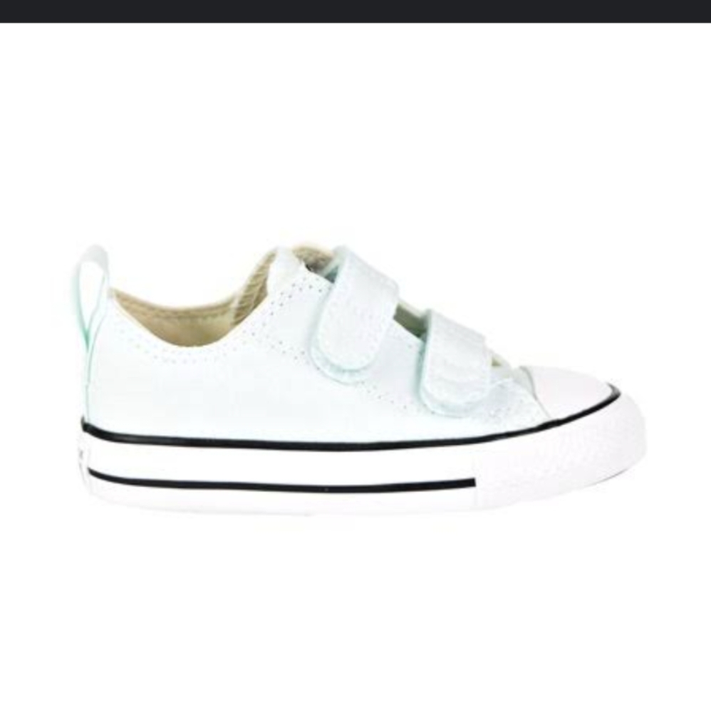 Children's size 9 converse